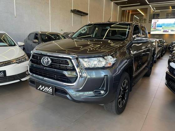 TOYOTA HILUX 2.8 D-4D TURBO DIESEL CD SRV 4X4 AUTOMÁTICO